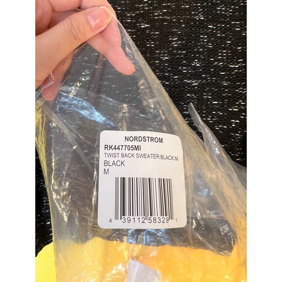 ABOUND Twist Back Sweater Top Womens M Black Marled Knit Pullover Cropped NWT - Picture 7 of 7